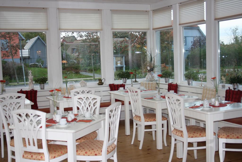 Haus Am Meer Hotel Ahrenshoop Exterior photo