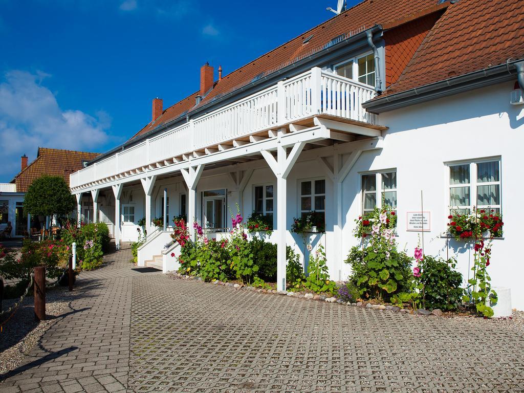 Haus Am Meer Hotel Ahrenshoop Exterior photo