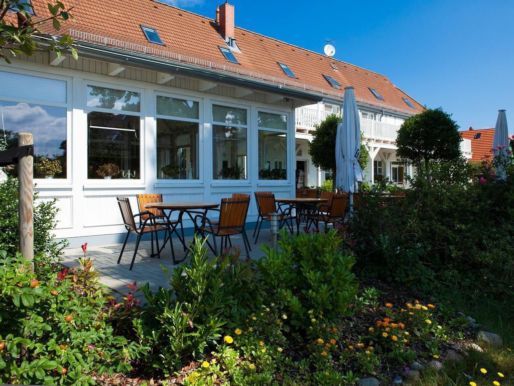 Haus Am Meer Hotel Ahrenshoop Exterior photo