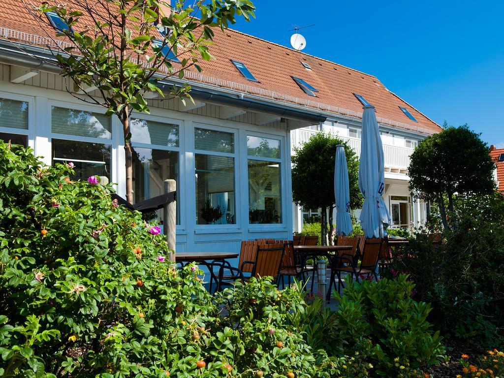 Haus Am Meer Hotel Ahrenshoop Exterior photo